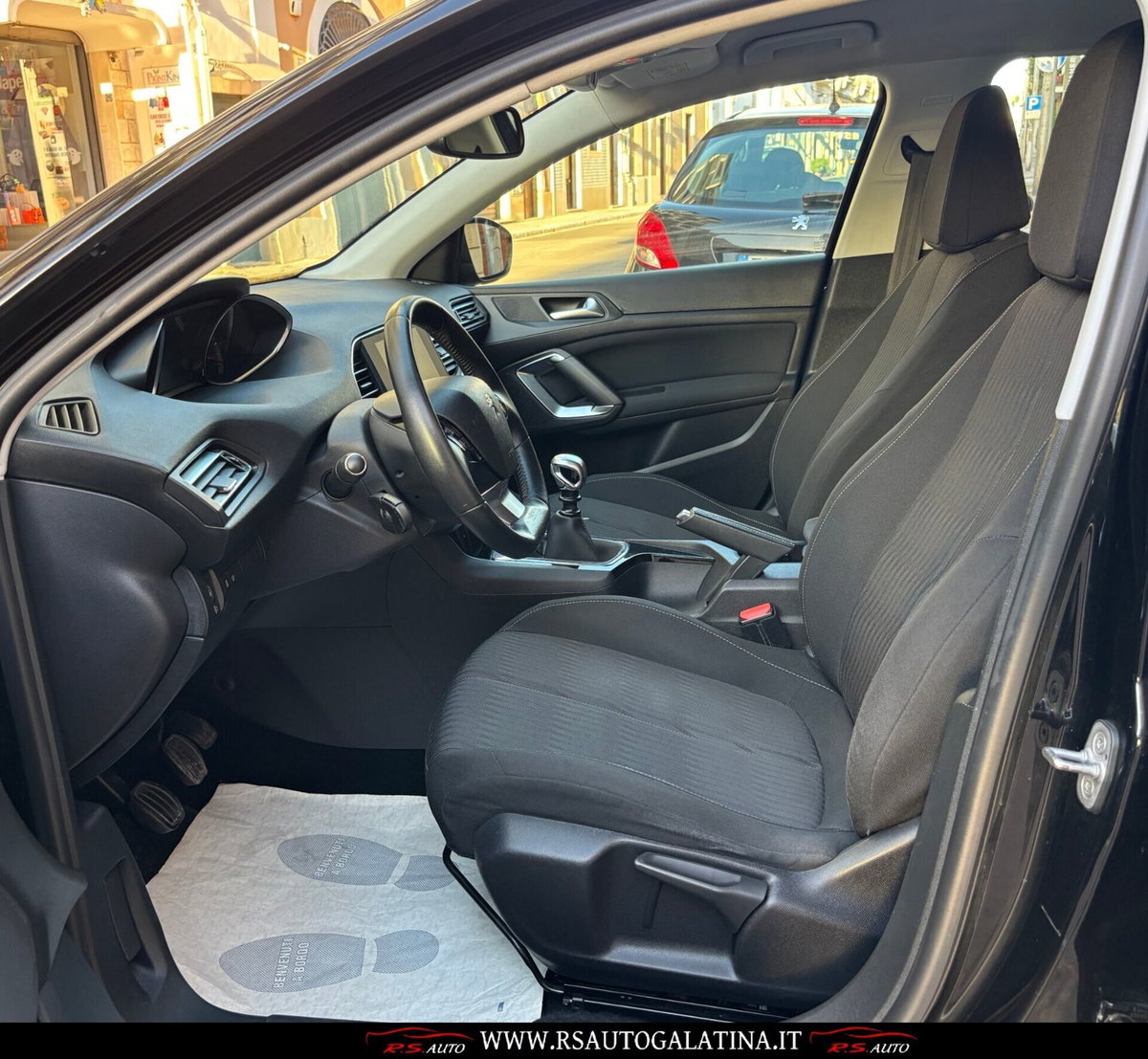 Peugeot 308 1.6 e-HDi 115 CV Stop&Start Active (8)