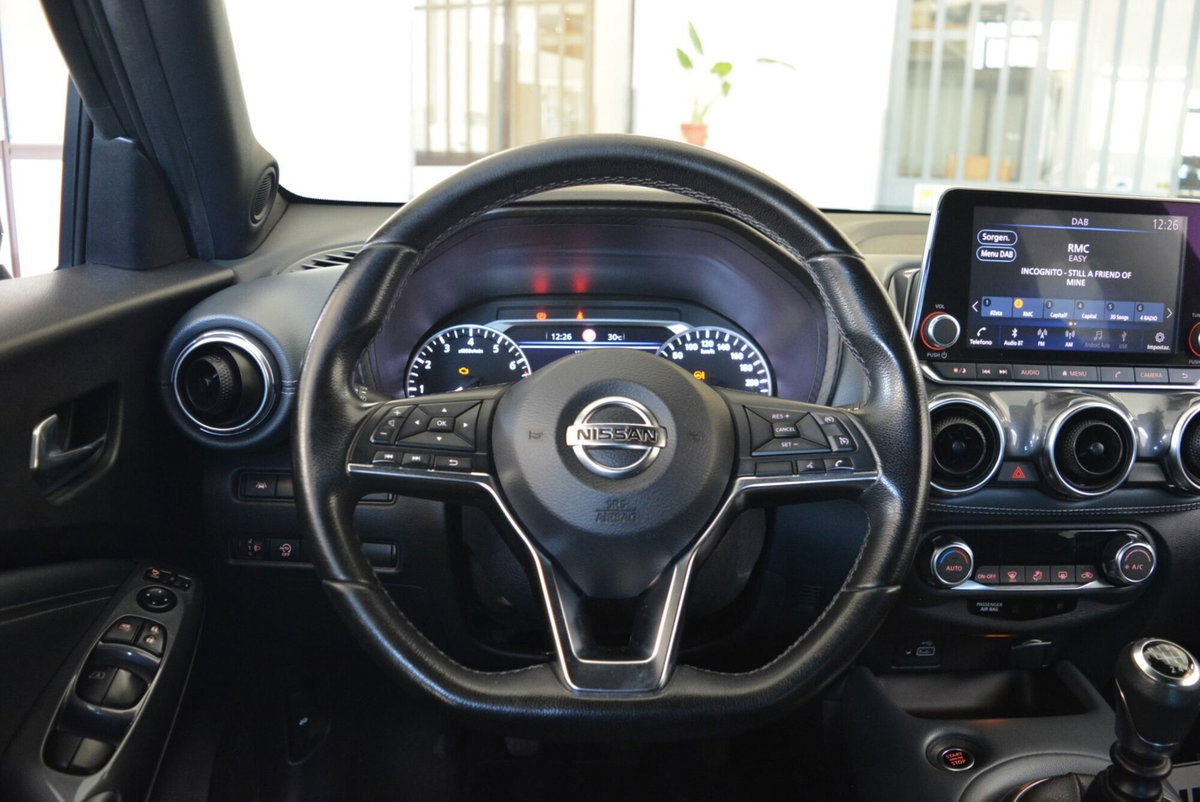 Nissan Juke 1.0 dig-t N-Connecta 114cv (17)