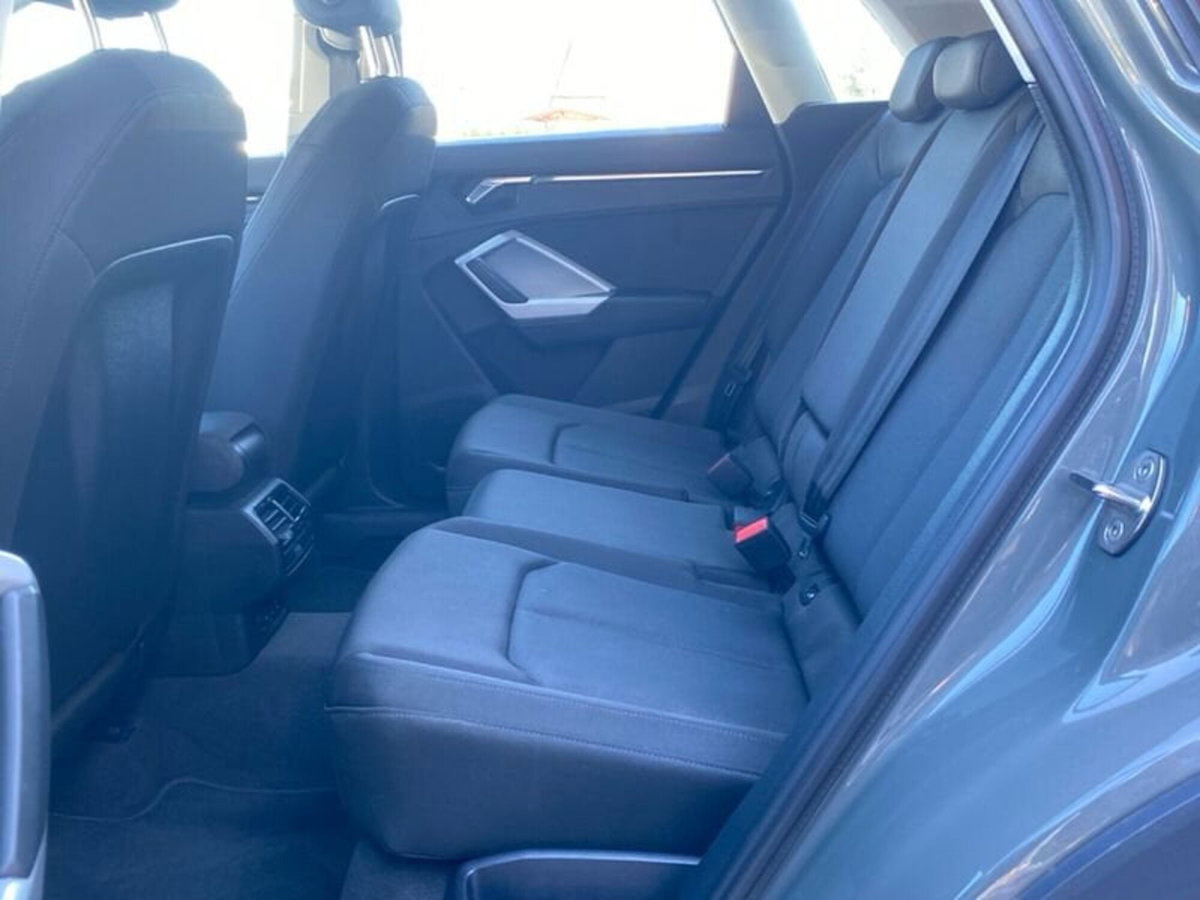 Audi Q3 35 TDI Business (16)