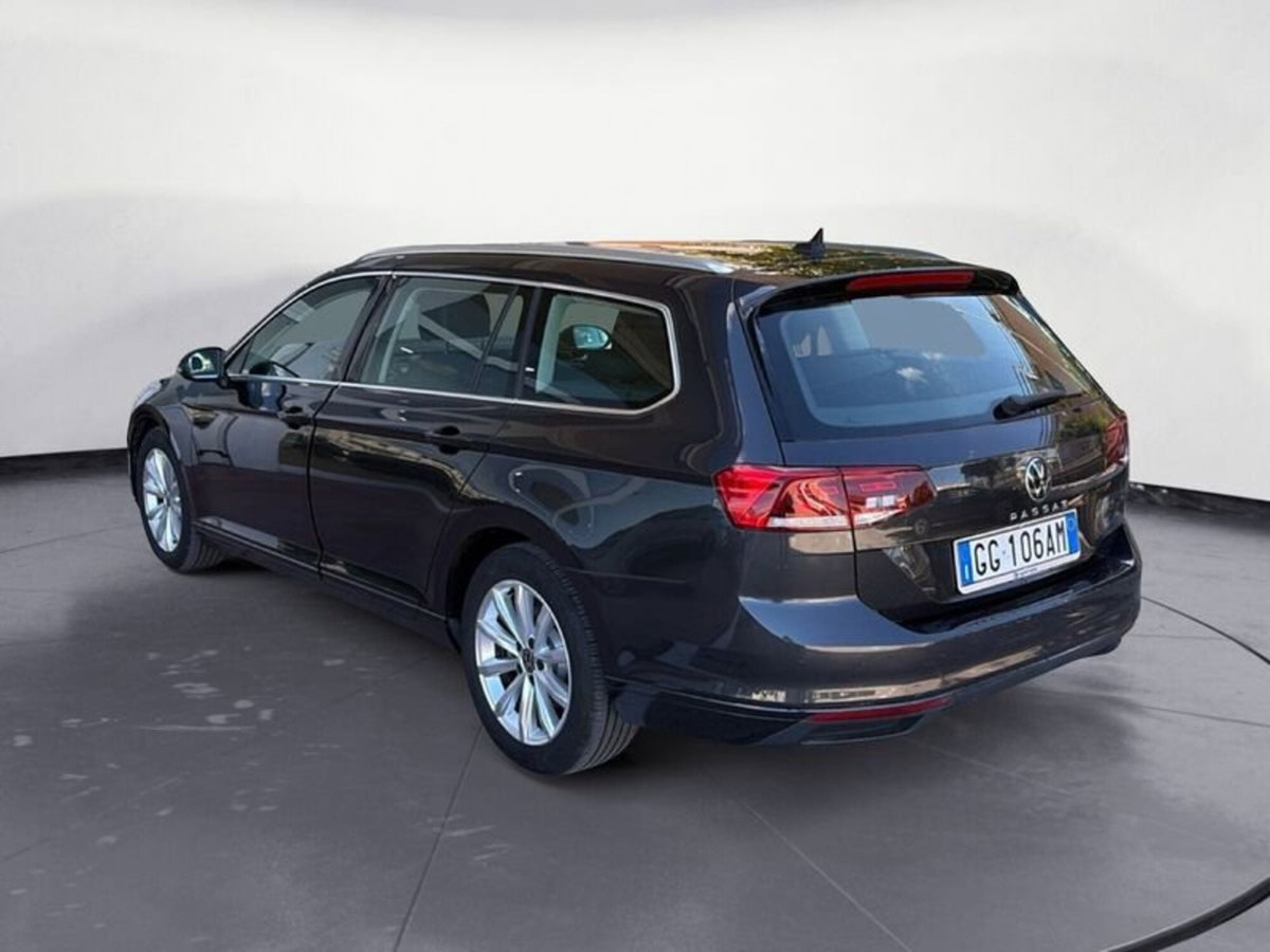 Volkswagen Passat Variant 2.0 TDI SCR EVO DSG Business (6)