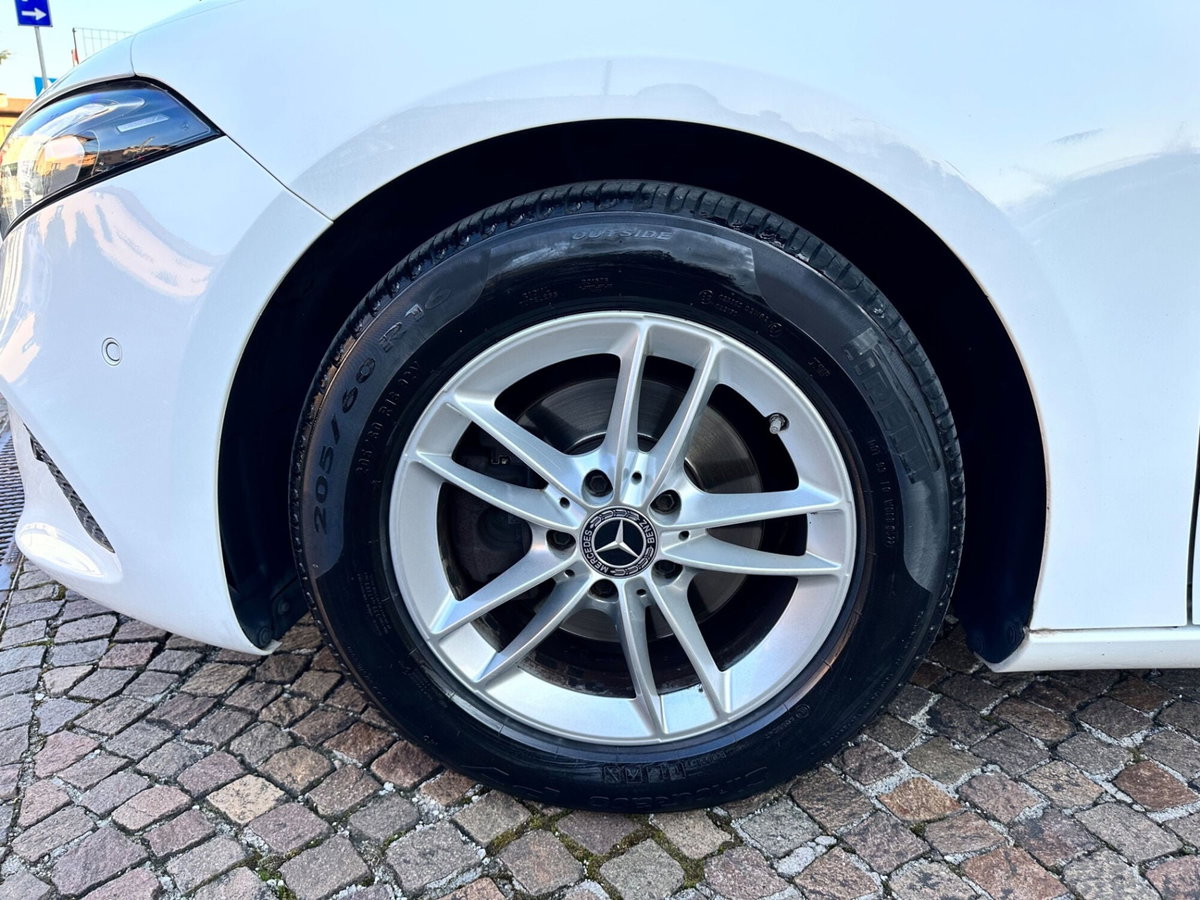 Mercedes-Benz Classe A 180 d Automatic Sport (19)