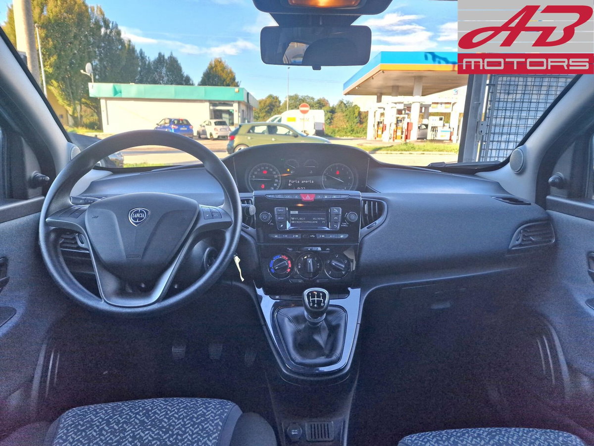 Lancia Ypsilon 1.2 69 CV 5 porte GPL Ecochic Elefantino Blu (13)