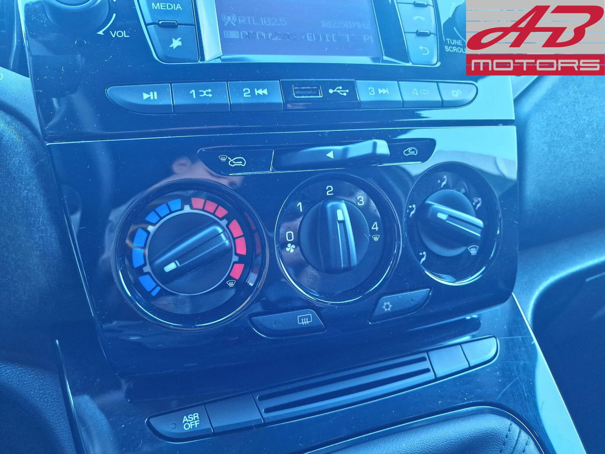 Lancia Ypsilon 1.2 69 CV 5 porte GPL Ecochic Elefantino Blu (19)