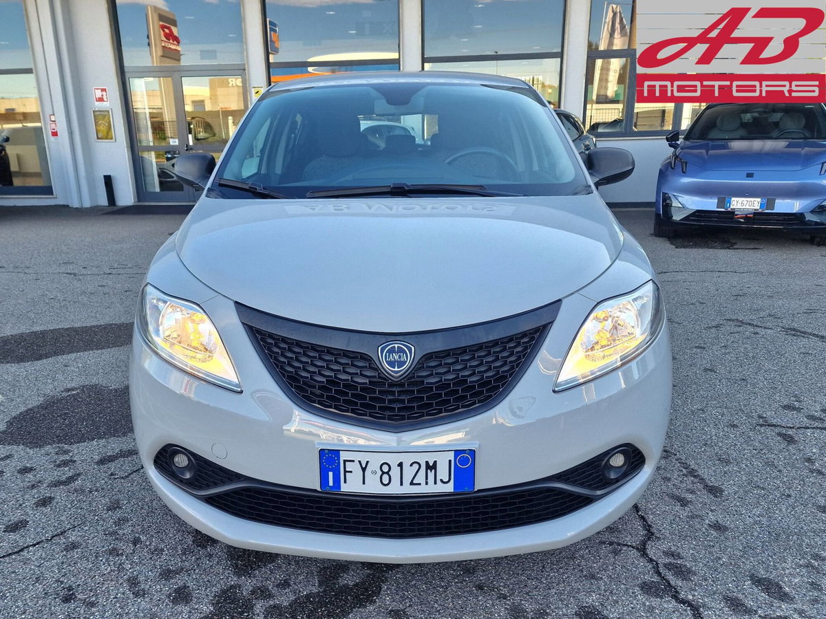 Lancia Ypsilon 1.2 69 CV 5 porte GPL Ecochic Elefantino Blu (2)
