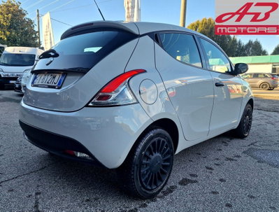 Lancia Ypsilon 1.2 69 CV 5 porte GPL Ecochic Elefantino Blu (5)