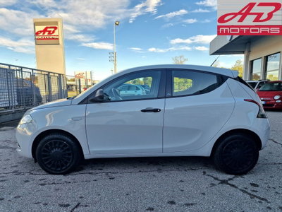 Lancia Ypsilon 1.2 69 CV 5 porte GPL Ecochic Elefantino Blu (8)