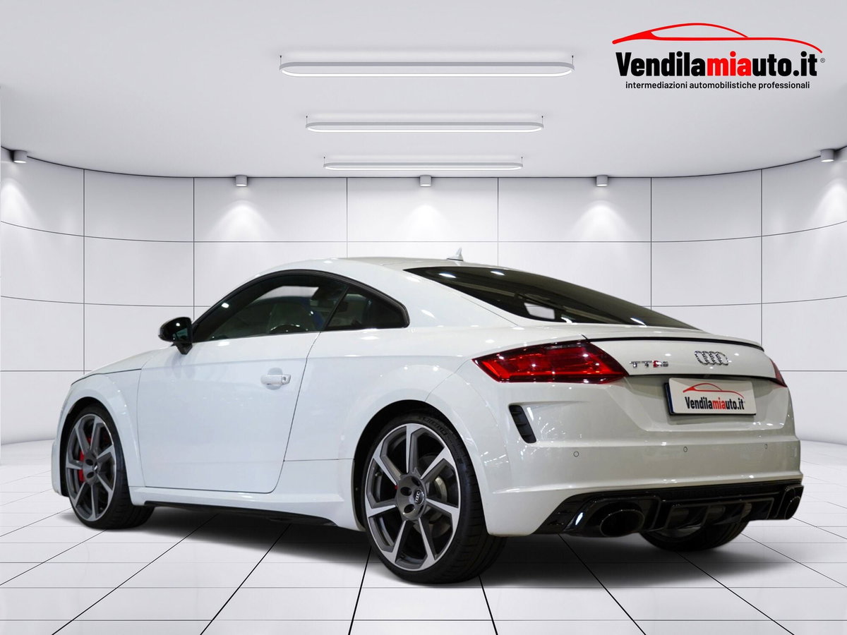 Audi TT RS Coupé 2.5 TFSI quattro S tronic (17)