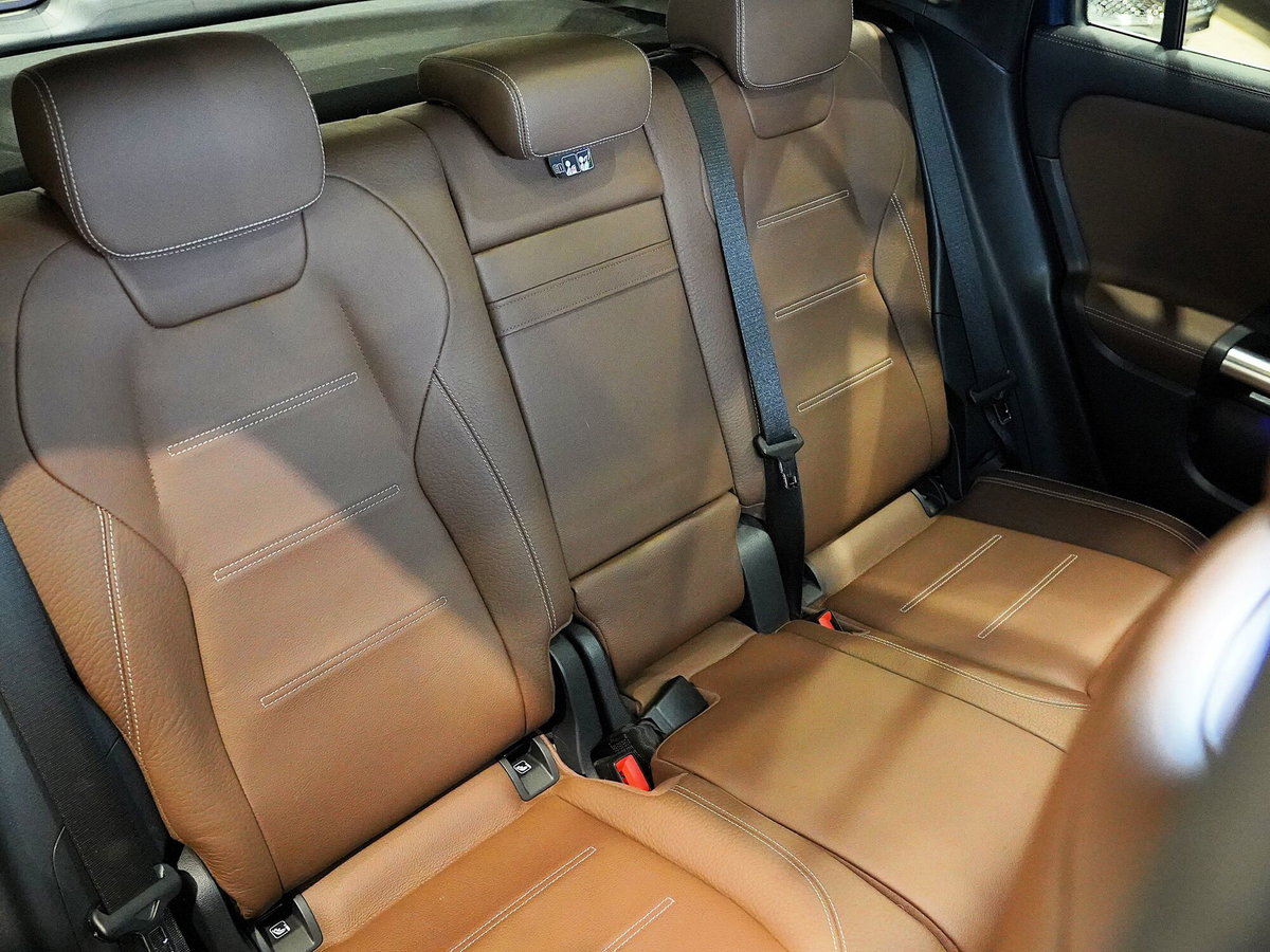 Mercedes-Benz GLA SUV 35 4Matic AMG (11)