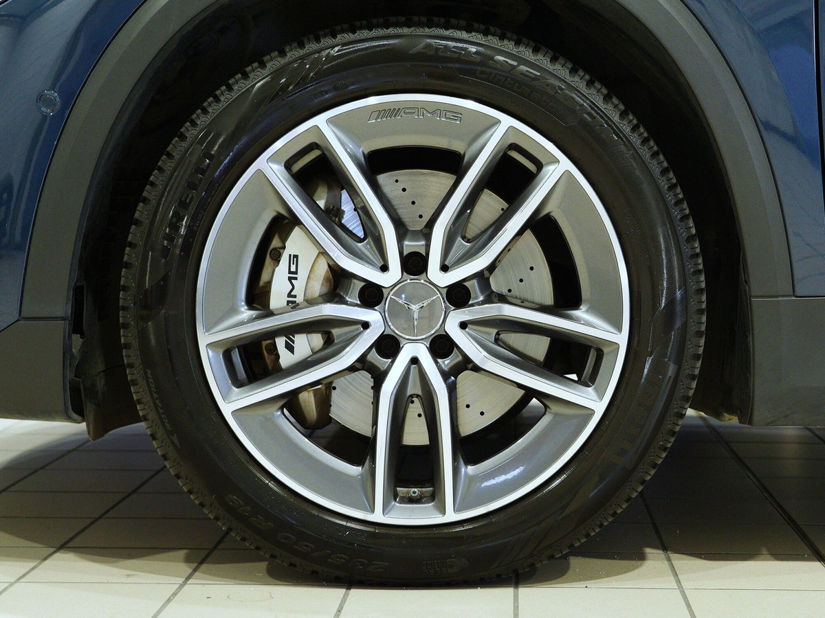 Mercedes-Benz GLA SUV 35 4Matic AMG (15)