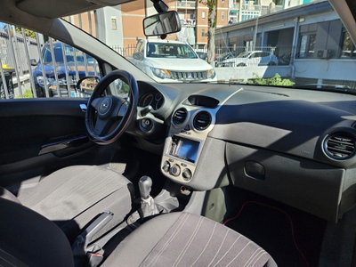 Opel Corsa 1.2 3 porte Enjoy (7)