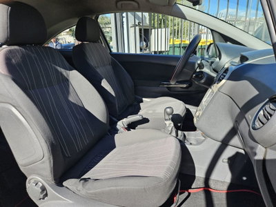 Opel Corsa 1.2 3 porte Enjoy (8)