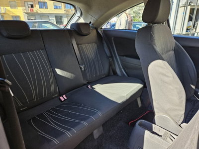 Opel Corsa 1.2 3 porte Enjoy (9)
