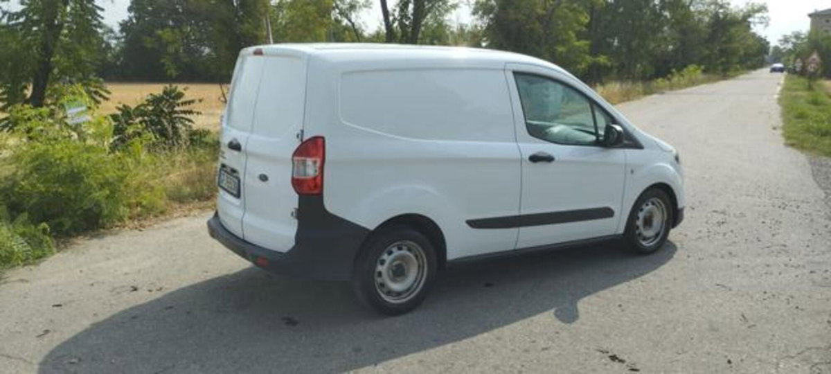 Ford Transit Courier 1.5 TDCi 75CV  Entry (5)