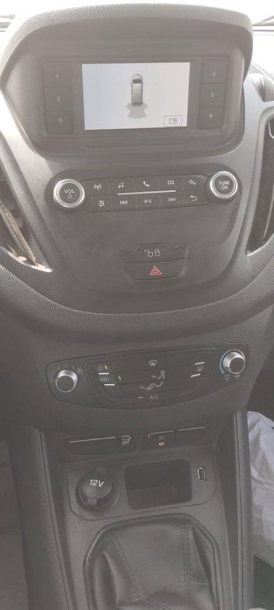 Ford Transit Courier 1.5 TDCi 75CV  Entry (6)