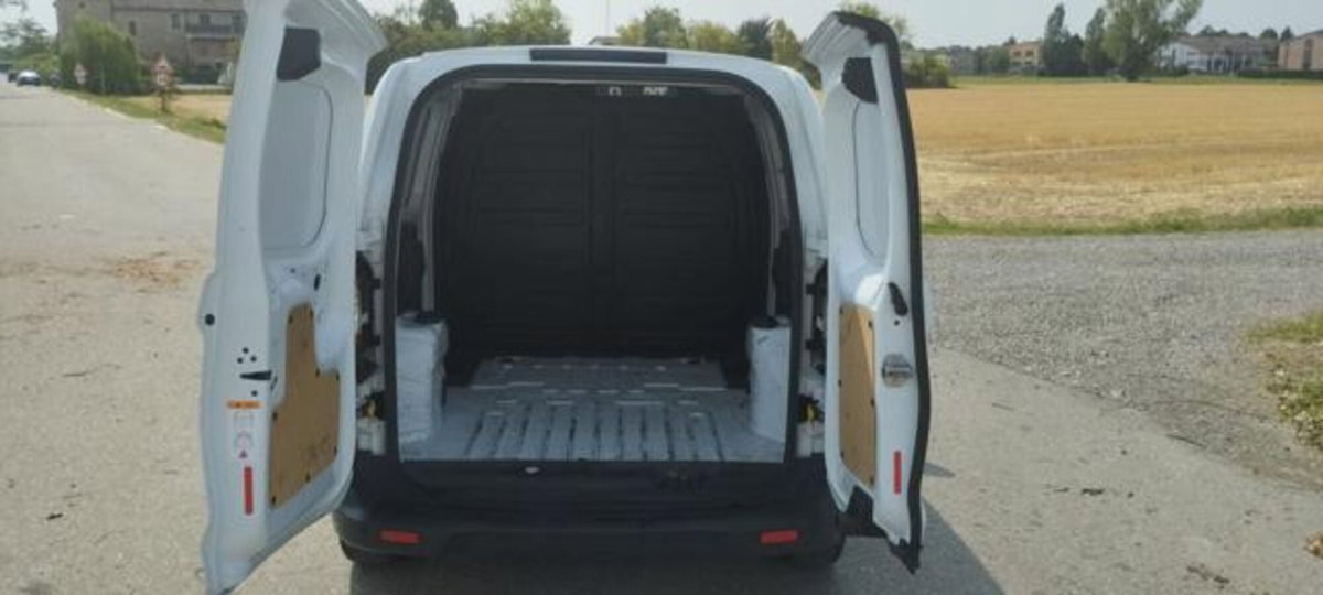 Ford Transit Courier 1.5 TDCi 75CV  Entry (7)