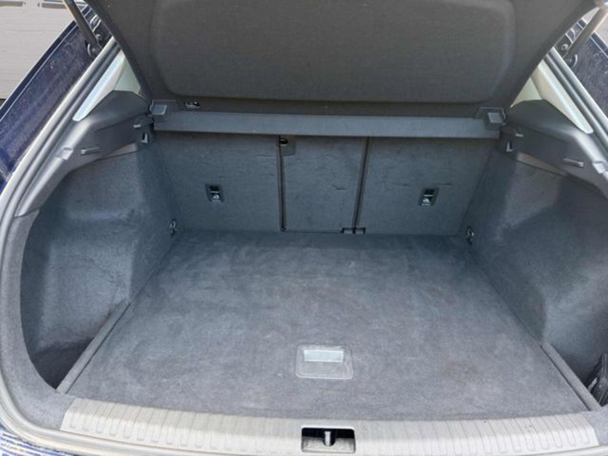 Audi Q3 40 TDI quattro S tronic Business (14)