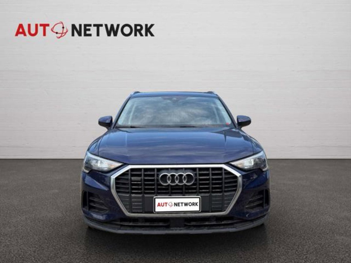 Audi Q3 40 TDI quattro S tronic Business (5)