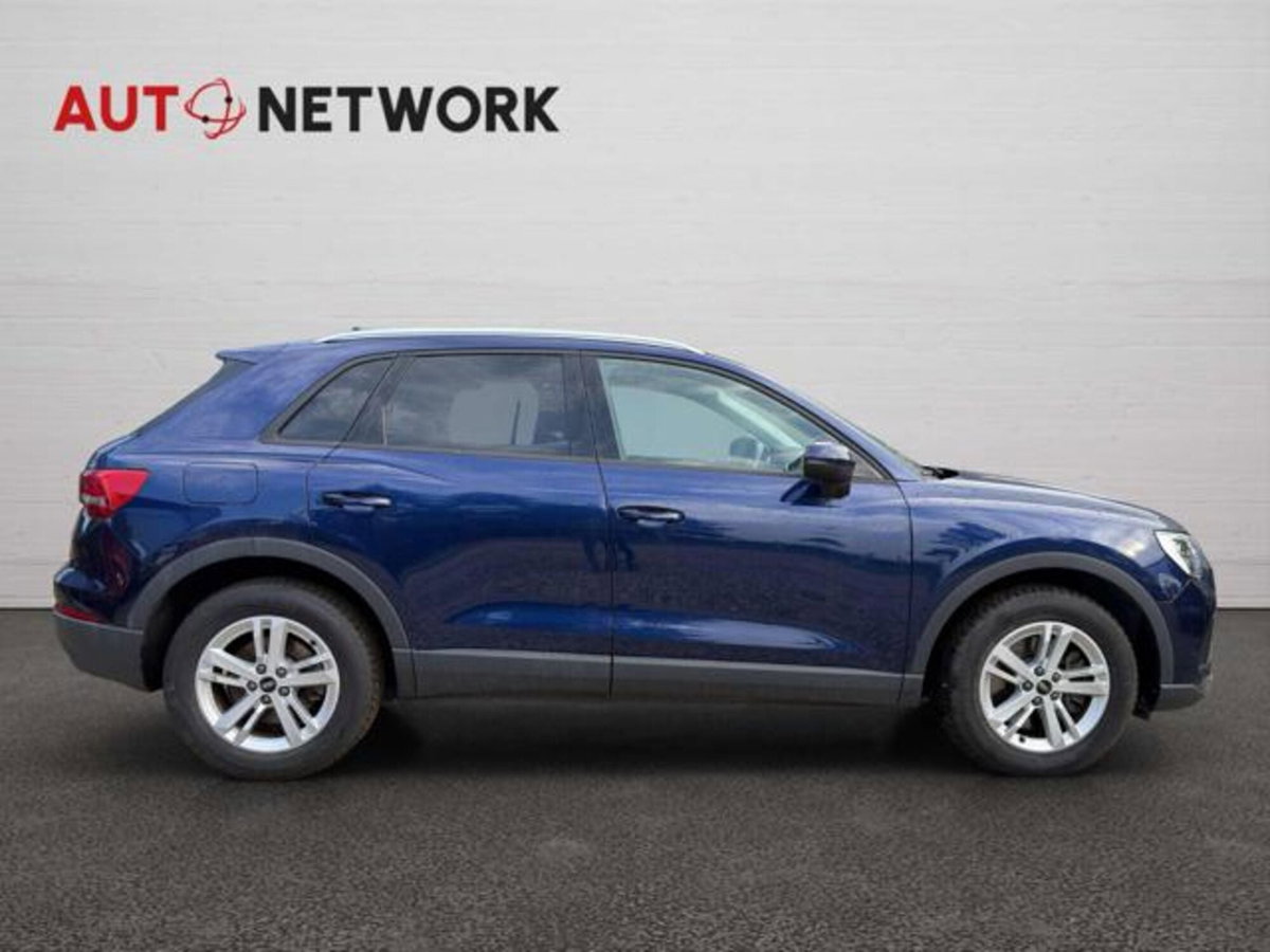 Audi Q3 40 TDI quattro S tronic Business (8)