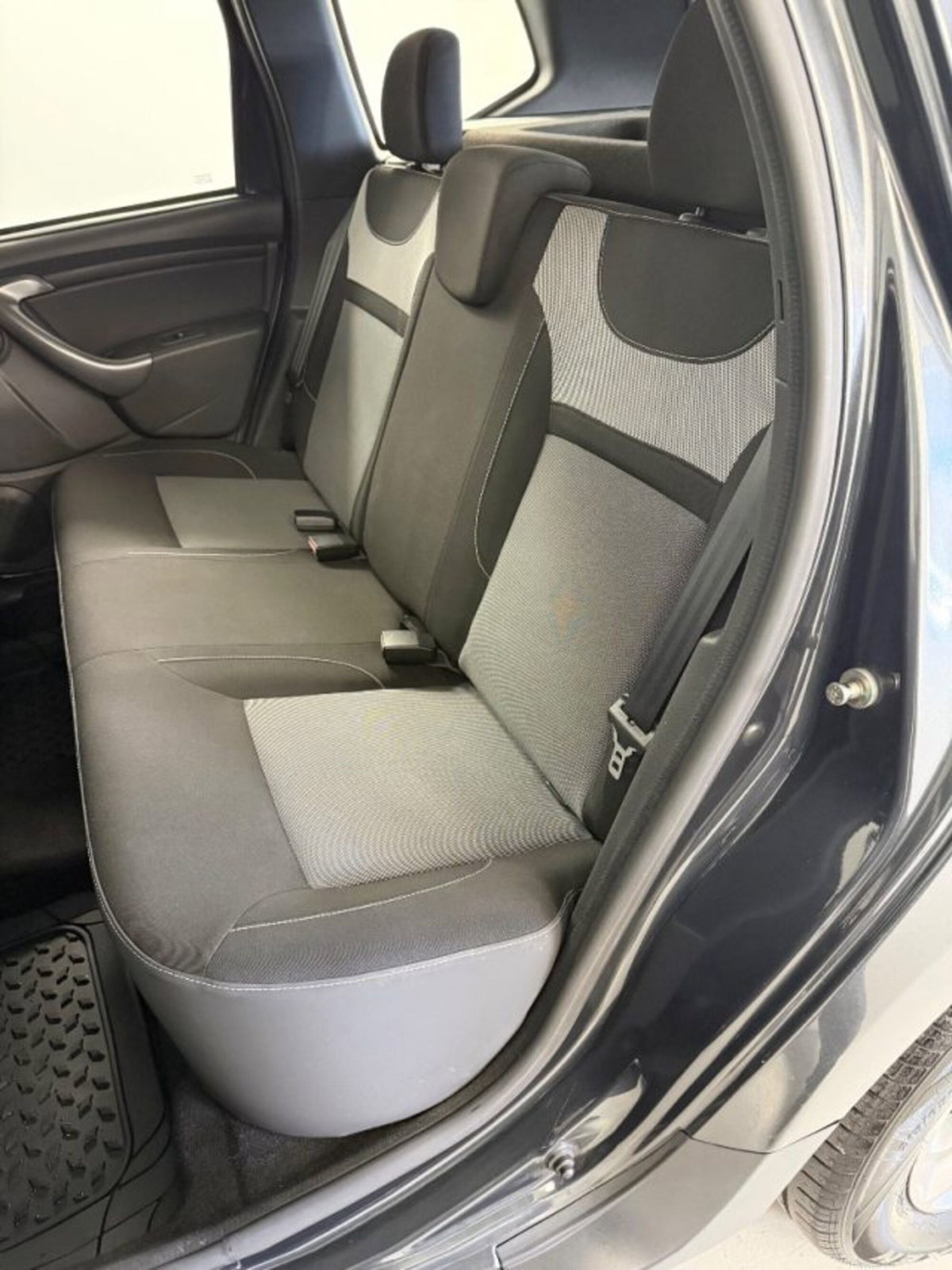 Dacia Duster 1.6 115CV Start&Stop 4x2 GPL Lauréate (14)