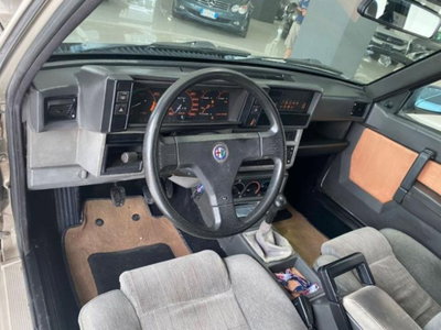 Alfa Romeo 75 2.0i Twin Spark (11)