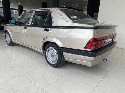 Alfa Romeo 75 2.0i Twin Spark (2)