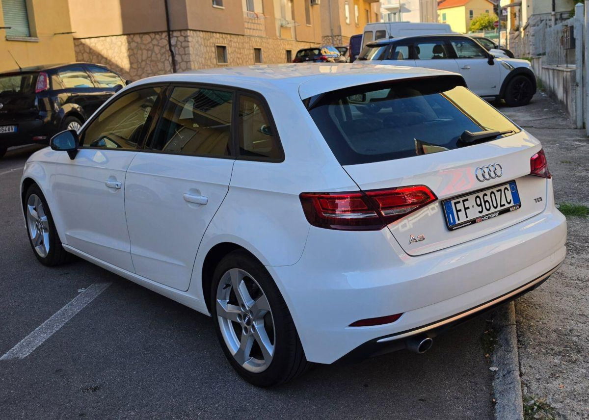 Audi A3 Sportback 1.6 TDI clean diesel Ambition (11)
