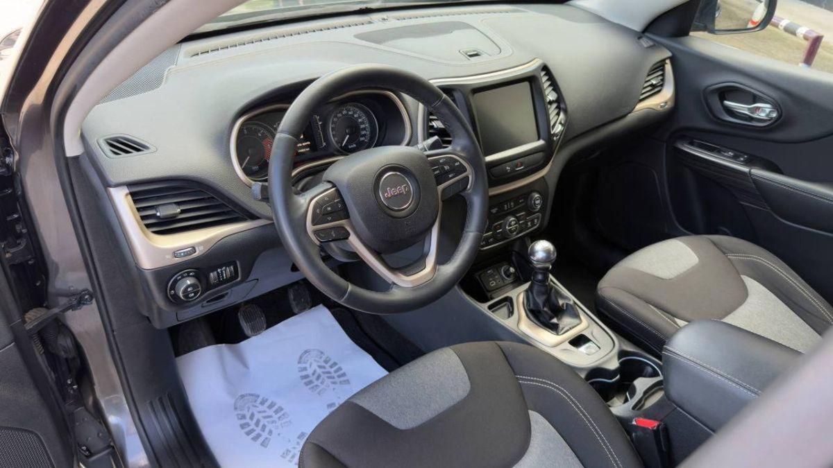 Jeep Cherokee 2.0 Mjt II Longitude (16)