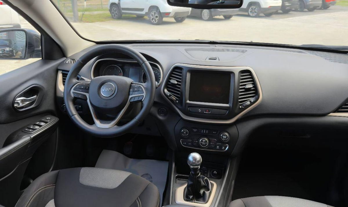 Jeep Cherokee 2.0 Mjt II Longitude (17)