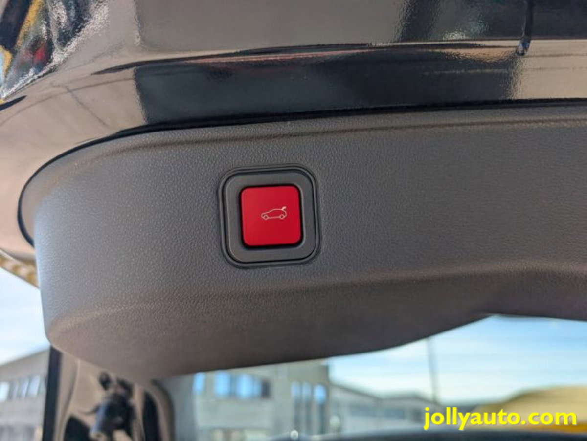 Alfa Romeo Junior 1.2 ibrida 145cv edct6 (19)