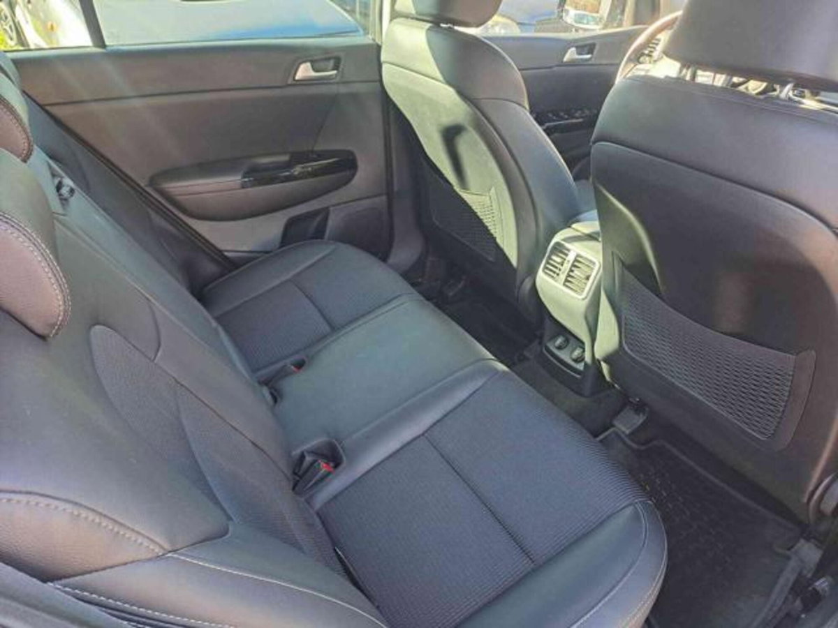 Kia Sportage 1.6 CRDI 136 CV DCT7 2WD GT Line (17)