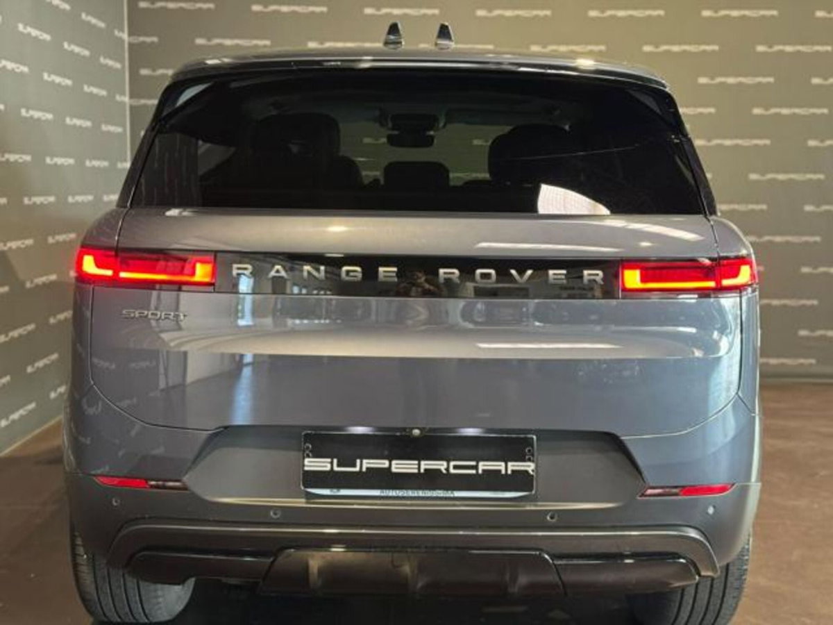 Land Rover Range Rover Sport 3.0D l6 249 CV HSE Dynamic Stealth (4)
