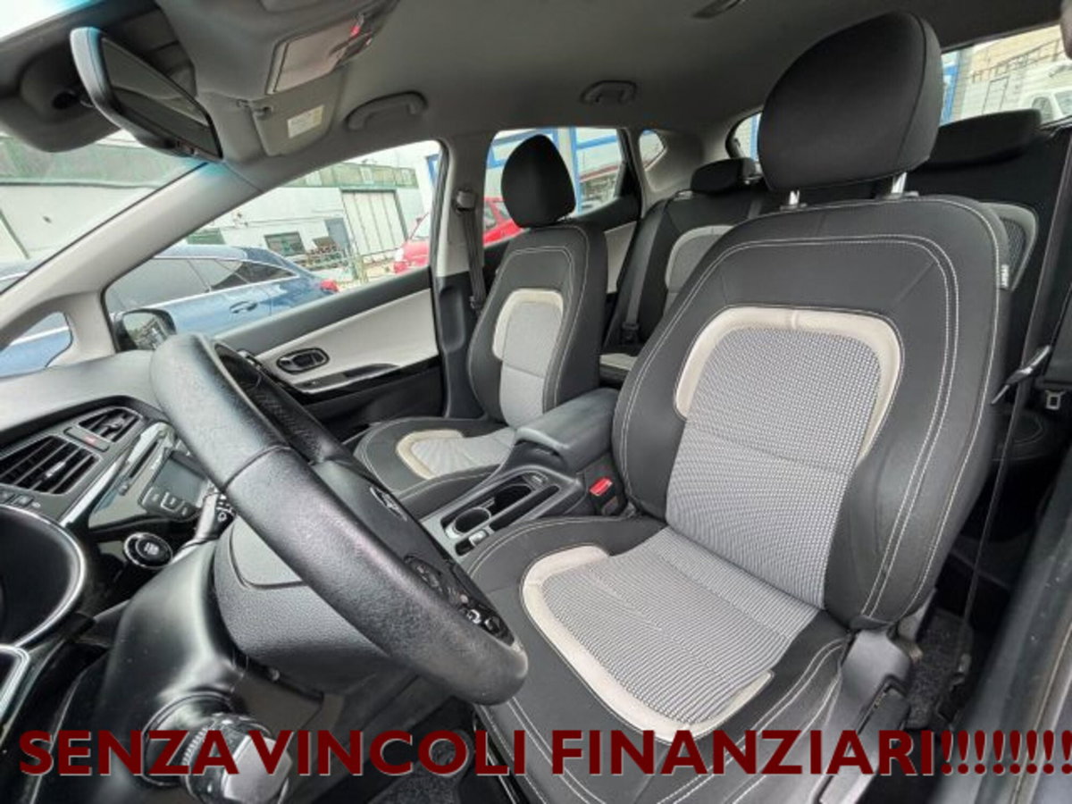 Kia cee'd 1.4 CVVT 5 porte Cool (13)