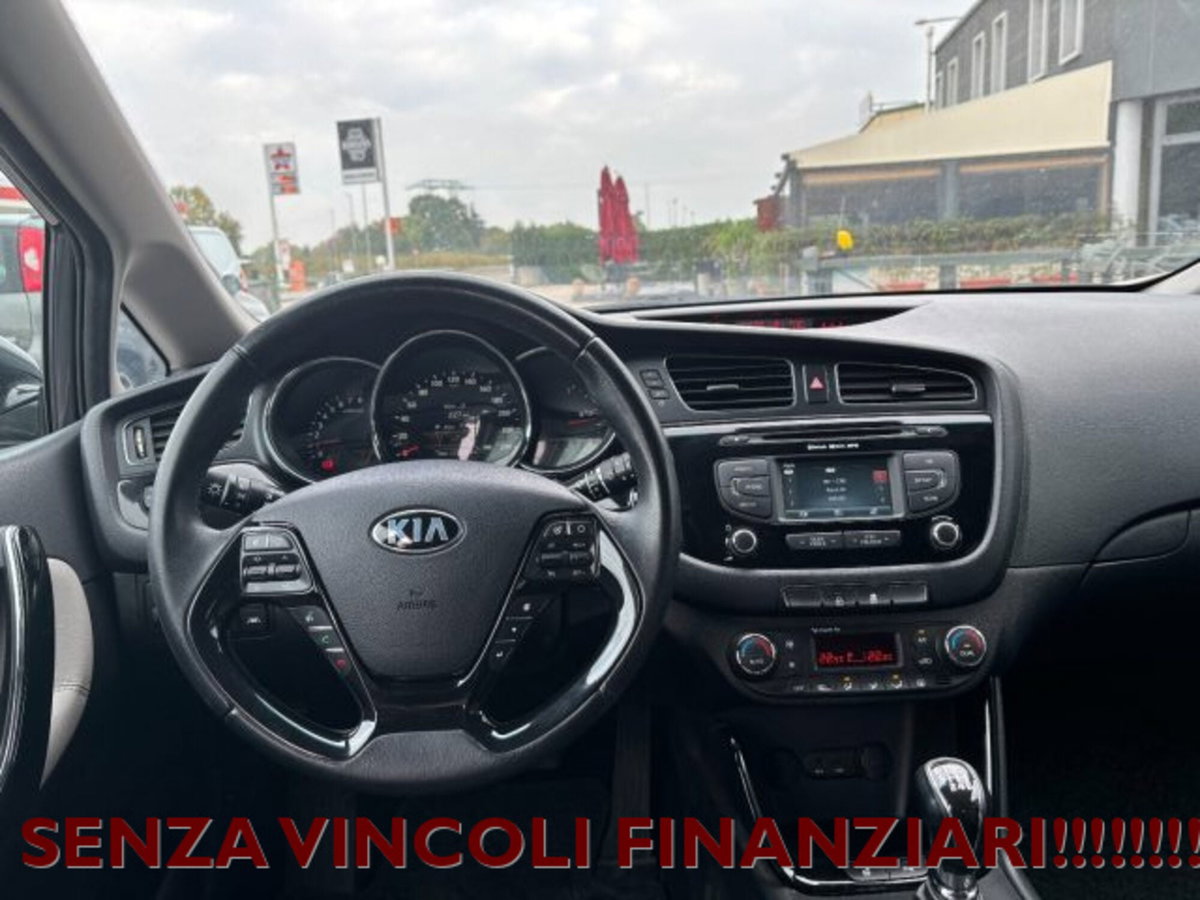 Kia cee'd 1.4 CVVT 5 porte Cool (18)