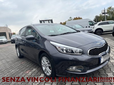 Kia cee'd 1.4 CVVT 5 porte Cool (3)