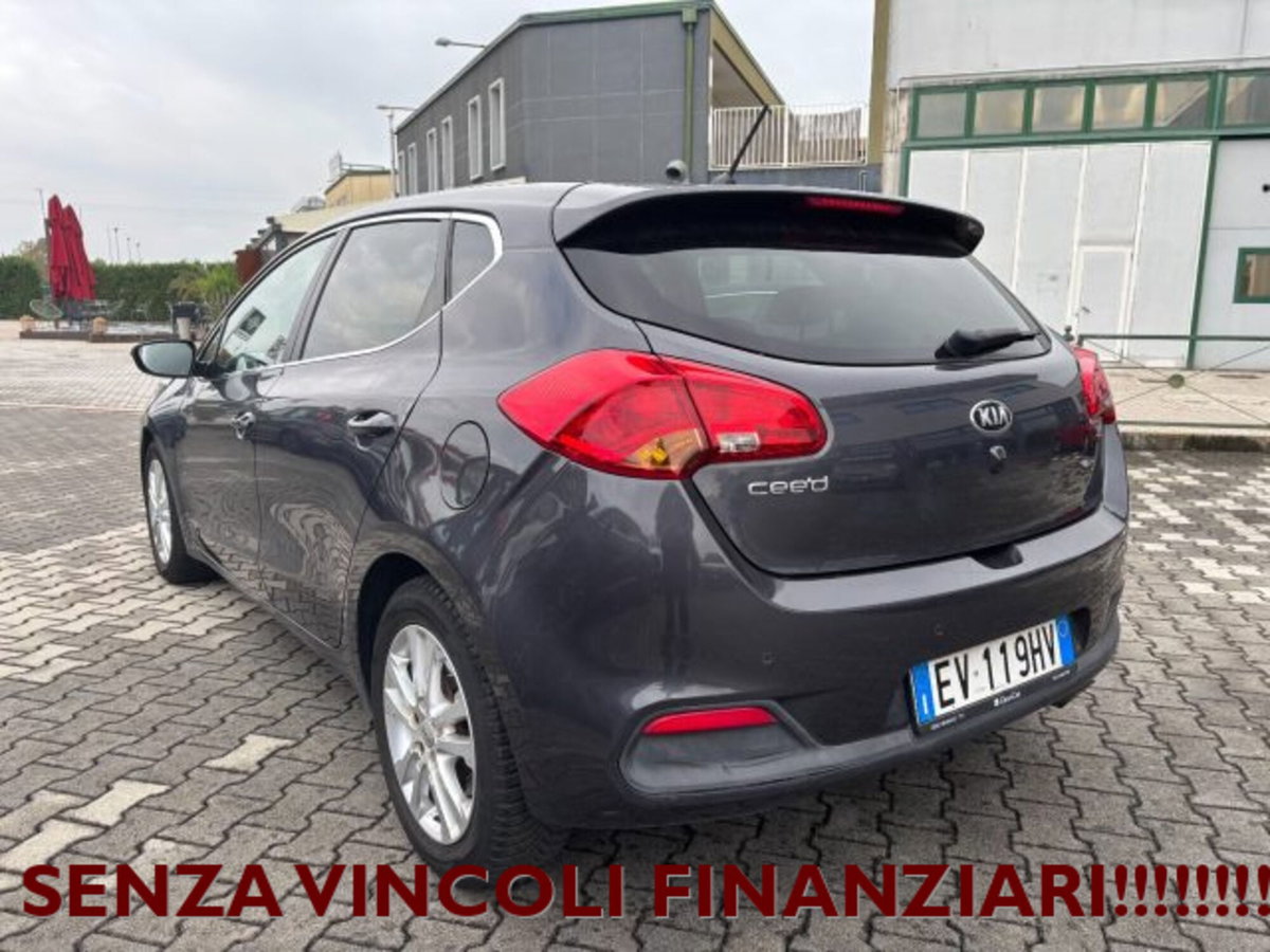 Kia cee'd 1.4 CVVT 5 porte Cool (8)