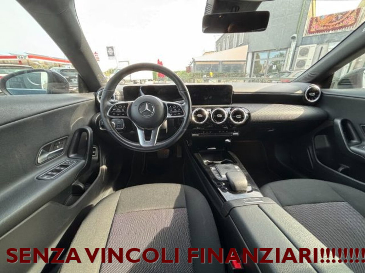 Mercedes-Benz CLA Shooting Brake 200 d Automatic 4Matic Shooting Brake Business (18)