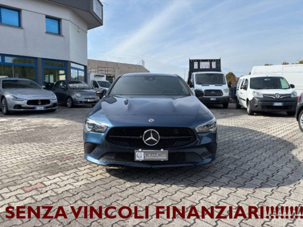 Mercedes-Benz CLA Shooting Brake 200 d Automatic 4Matic Shooting Brake Business (2)