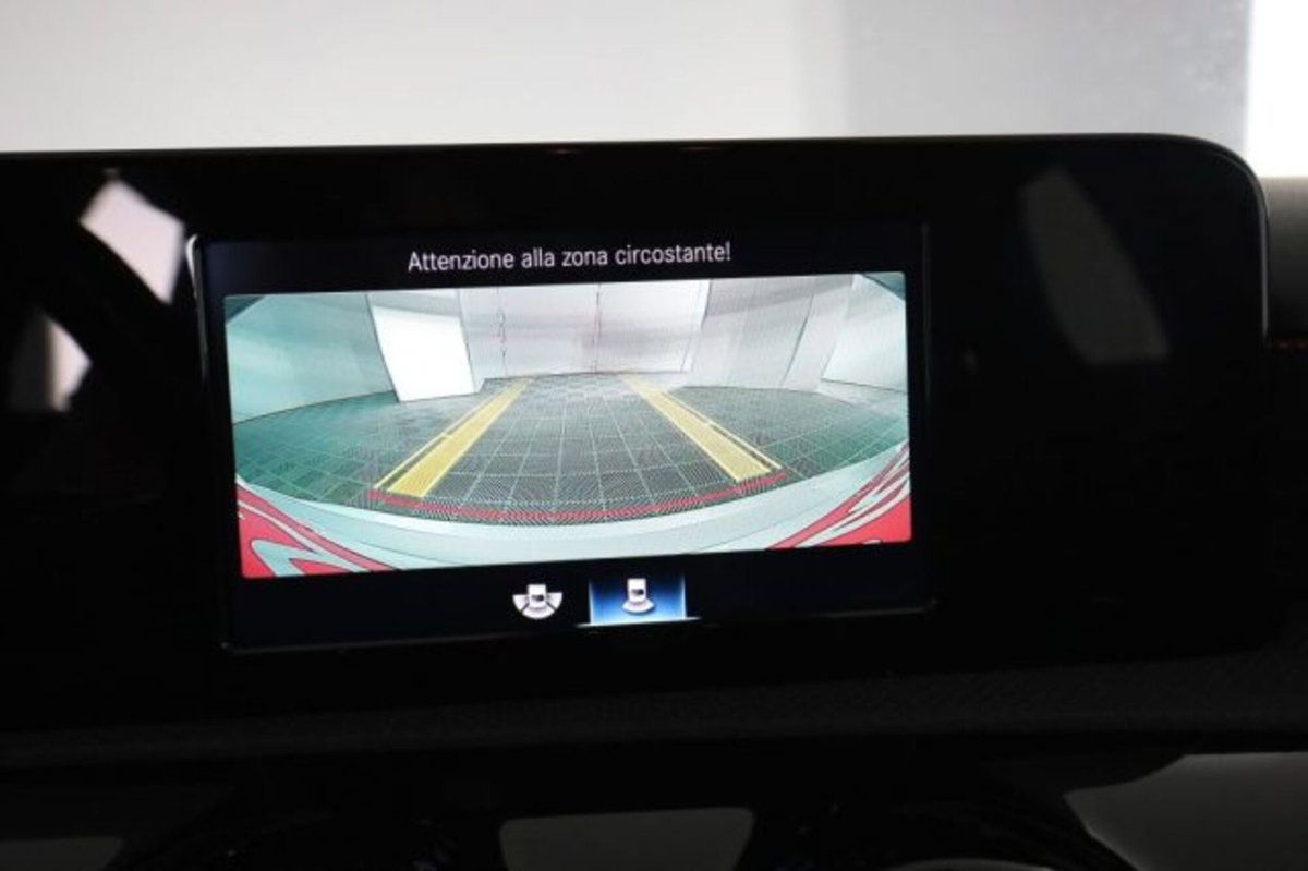 Mercedes-Benz Classe A 250 e Automatic EQ-Power Premium (12)