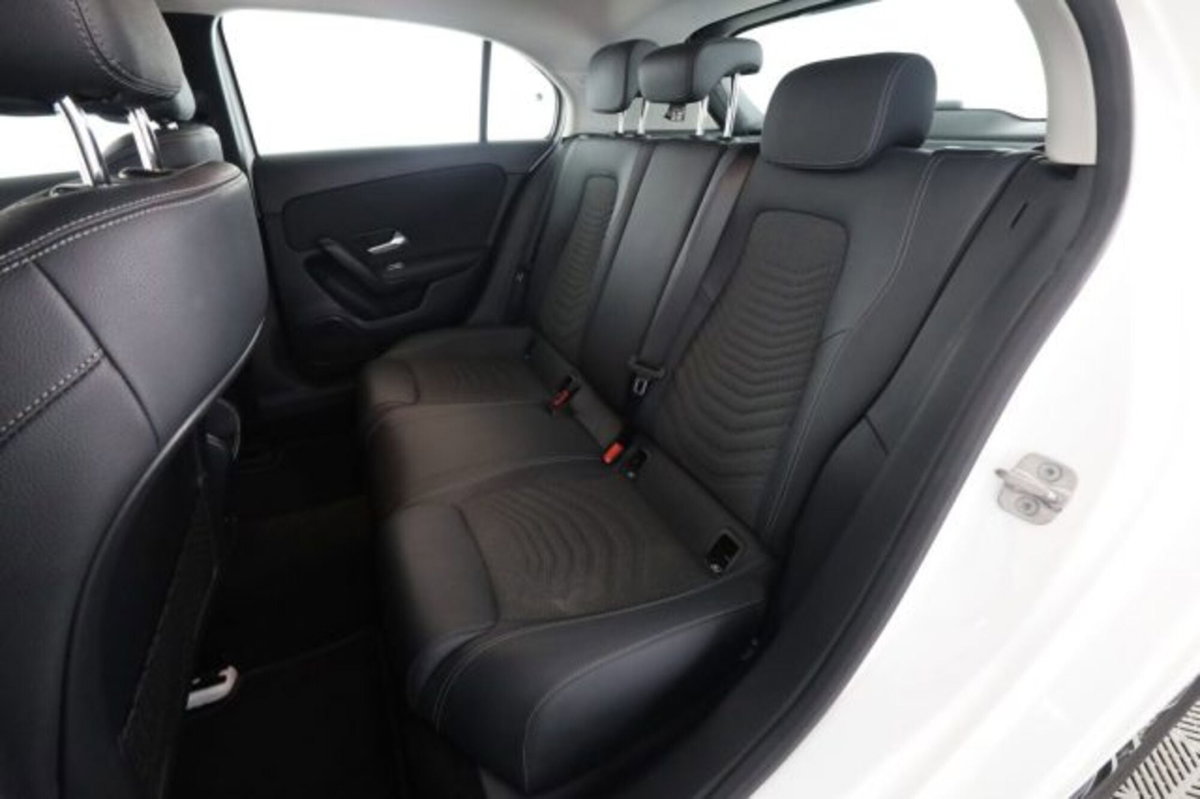 Mercedes-Benz Classe A 180 d Automatic Premium (3)