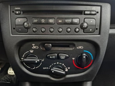 Peugeot 206 60CV 5p. Trendy (12)