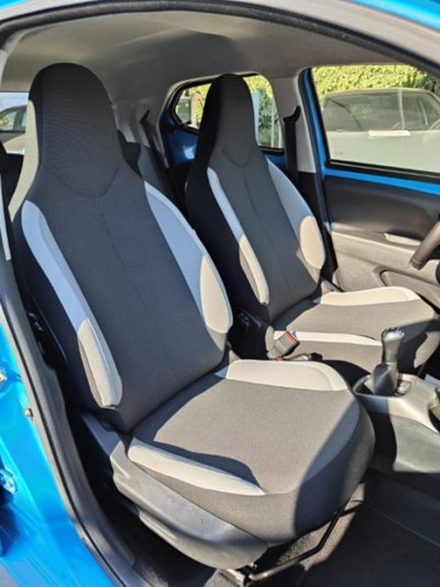 Toyota Aygo 1.0 VVT-i 69 CV 5 porte x-cool (6)