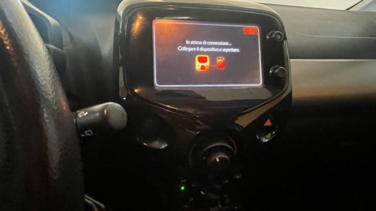 Citroen C1 C1 VTi 68 5 porte Shine (10)