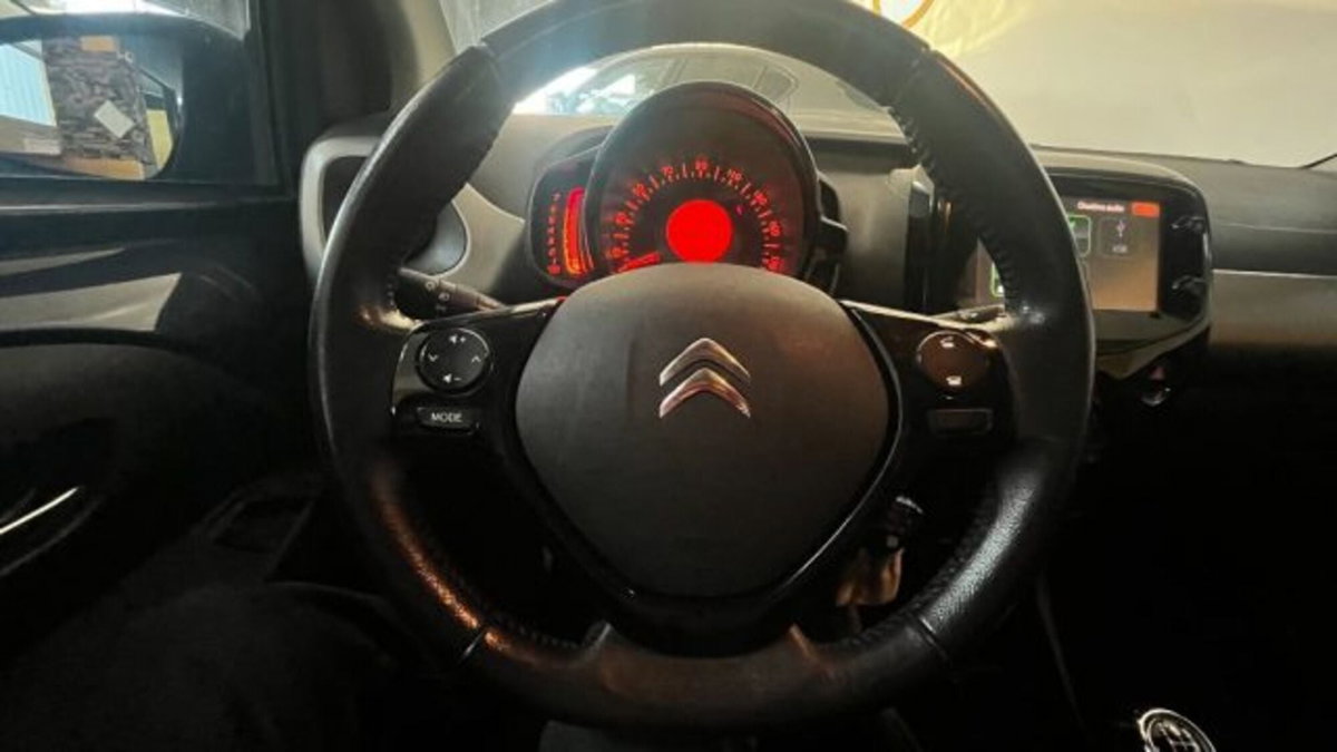 Citroen C1 C1 VTi 68 5 porte Shine (13)