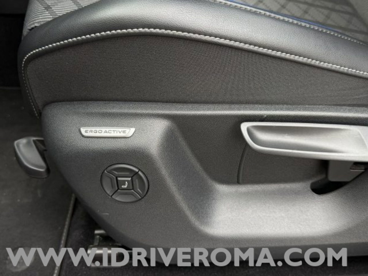 Volkswagen Tiguan Allspace 2.0 tdi R-Line 150cv dsg (16)