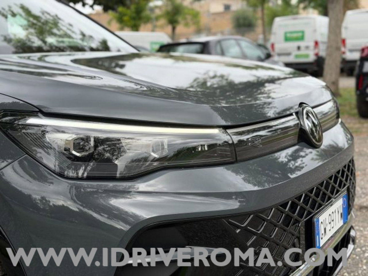 Volkswagen Tiguan Allspace 2.0 tdi R-Line 150cv dsg (6)