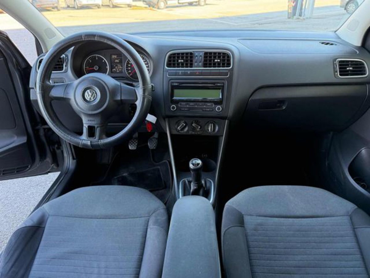 Volkswagen Polo 1.6 TDI DPF 5 porte Comfortline (11)