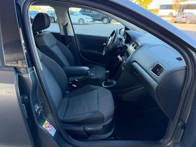 Volkswagen Polo 1.6 TDI DPF 5 porte Comfortline (12)