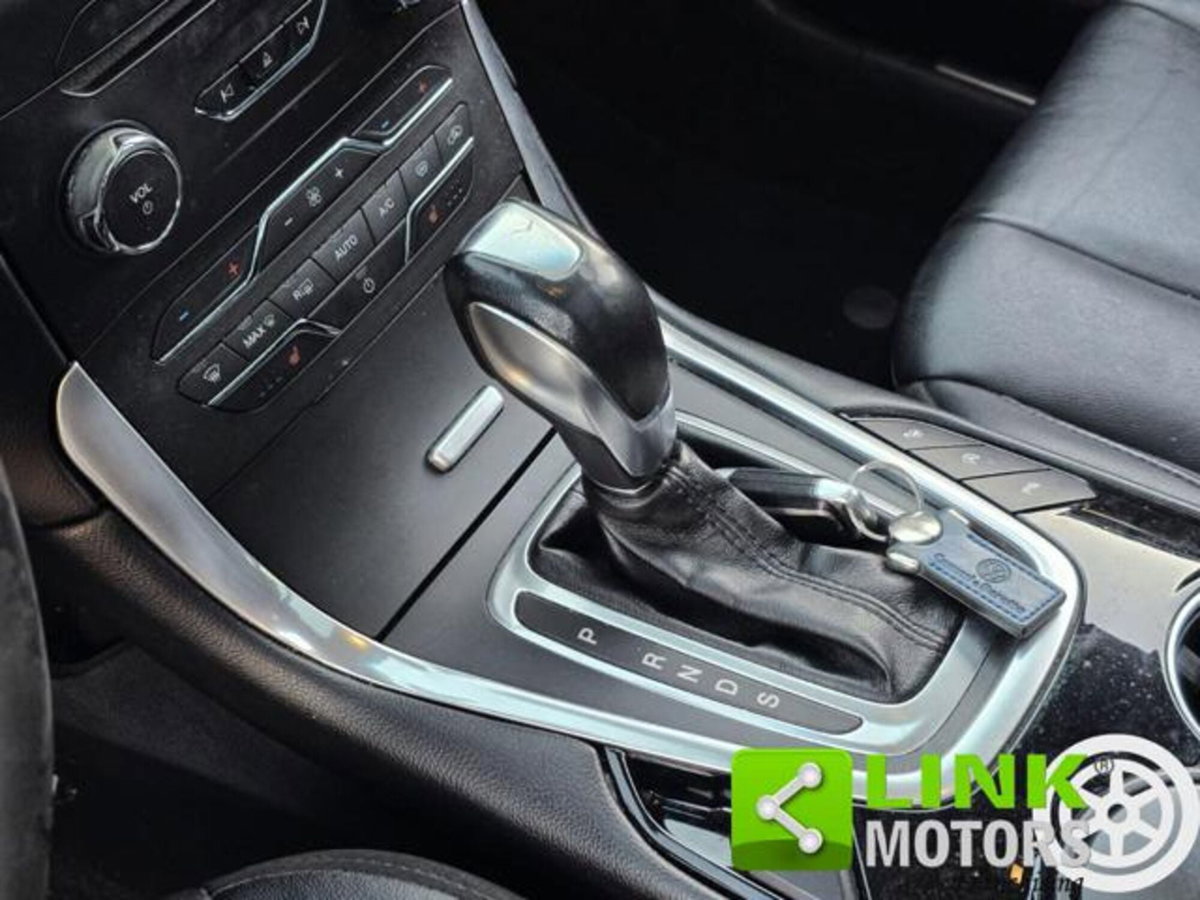 Ford Edge 2.0 TDCI 210 CV AWD Start&Stop Powershift Titanium (12)