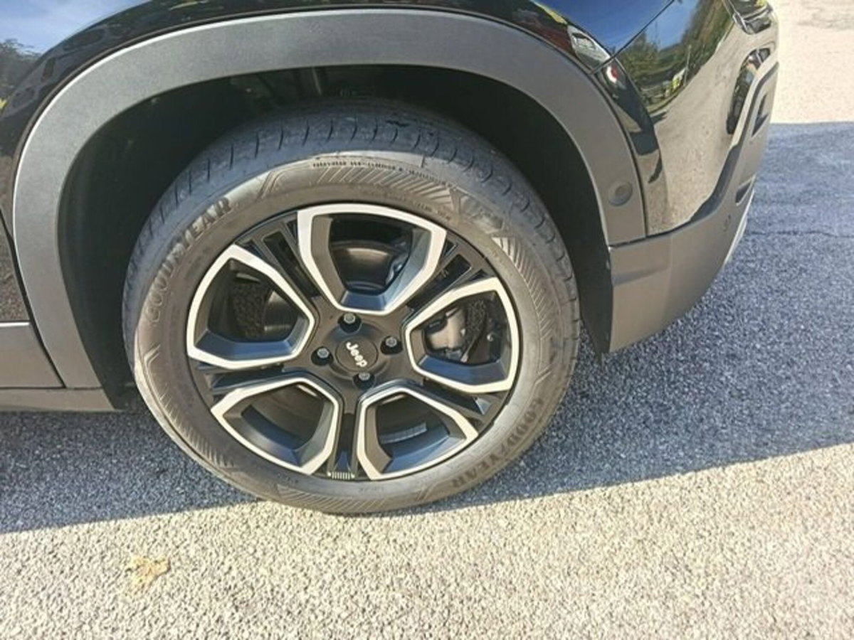 Jeep Avenger 1.2 turbo Summit fwd 100cv (13)