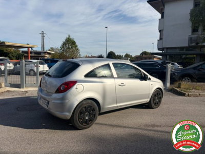Opel Corsa 1.2 3 porte Club (4)